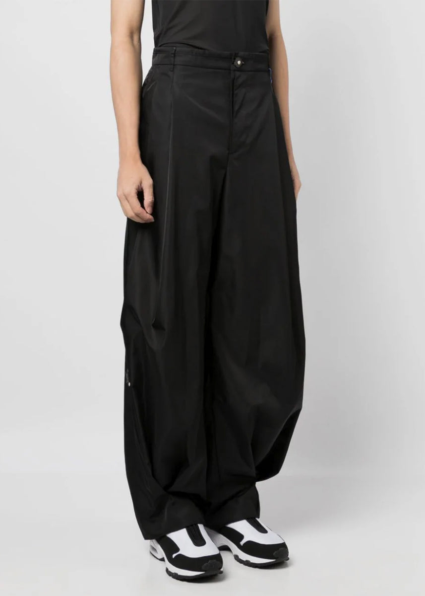Black Pleated Baggy Trousers LEISURE CENTER