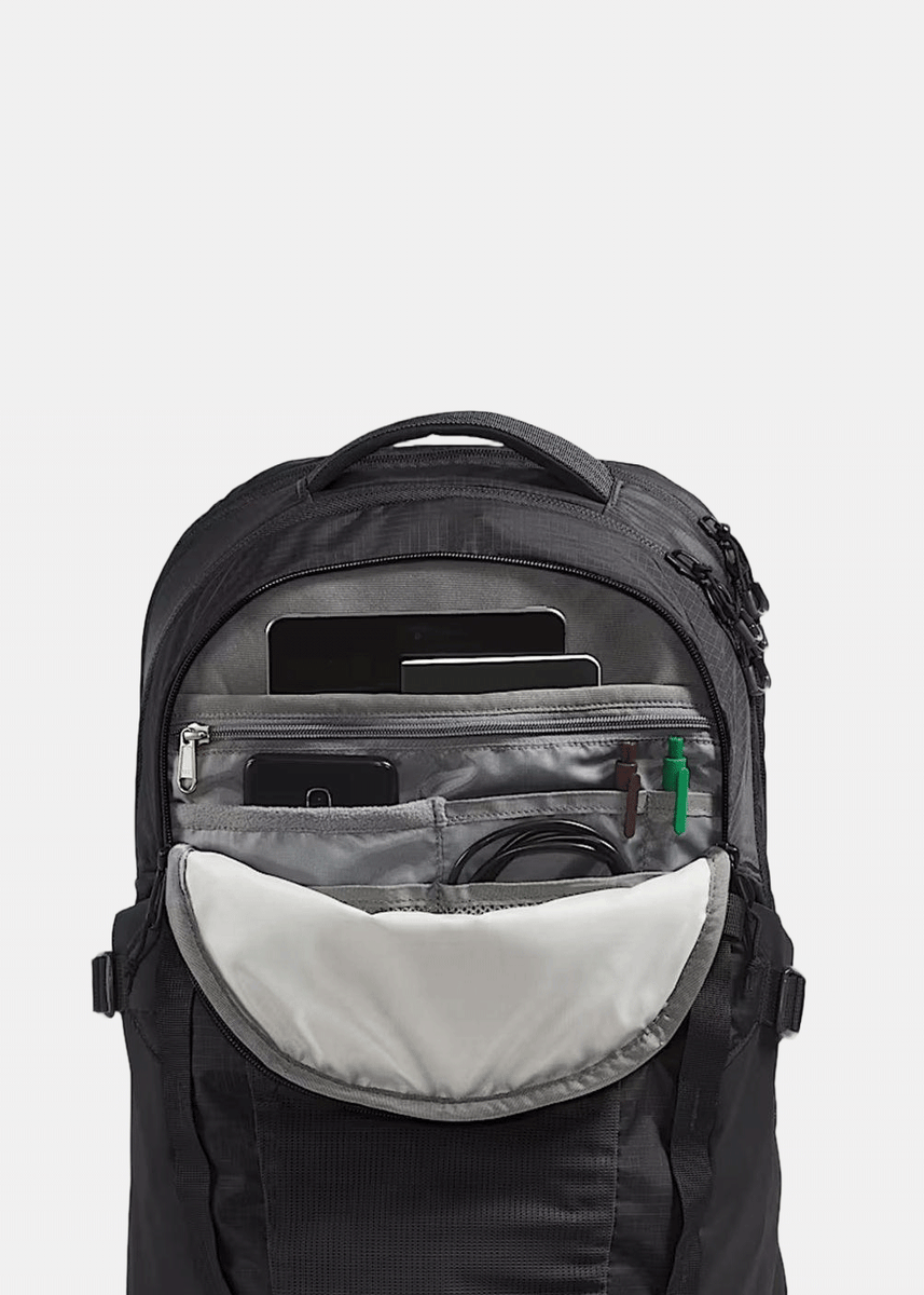 Black Recon Backpack | LEISURE CENTER